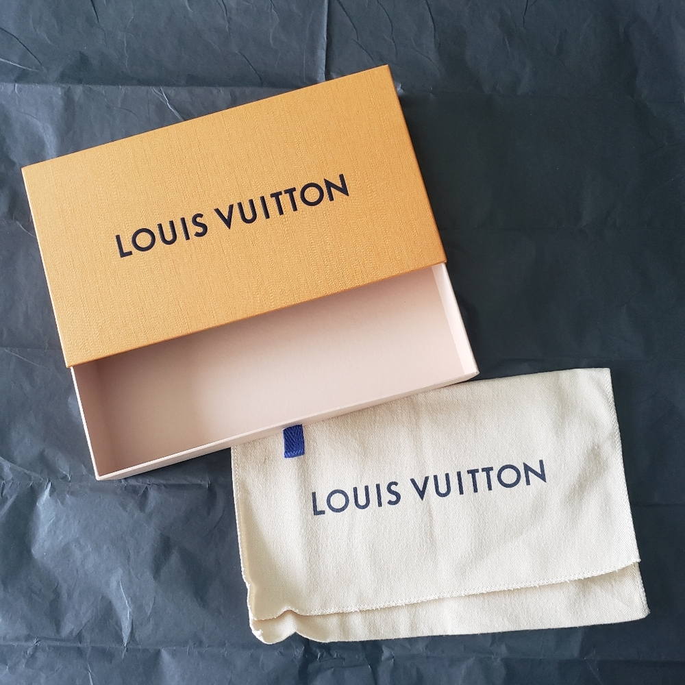 UNUSED New Louis Vuitton Box & Dust Bag